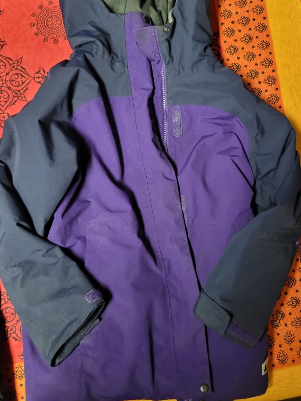 Mountain Equipment Company winter puffer jacket Youth Size 8